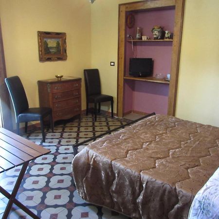 Antico Palazzo Bed and Breakfast Giardini Naxos Eksteriør billede